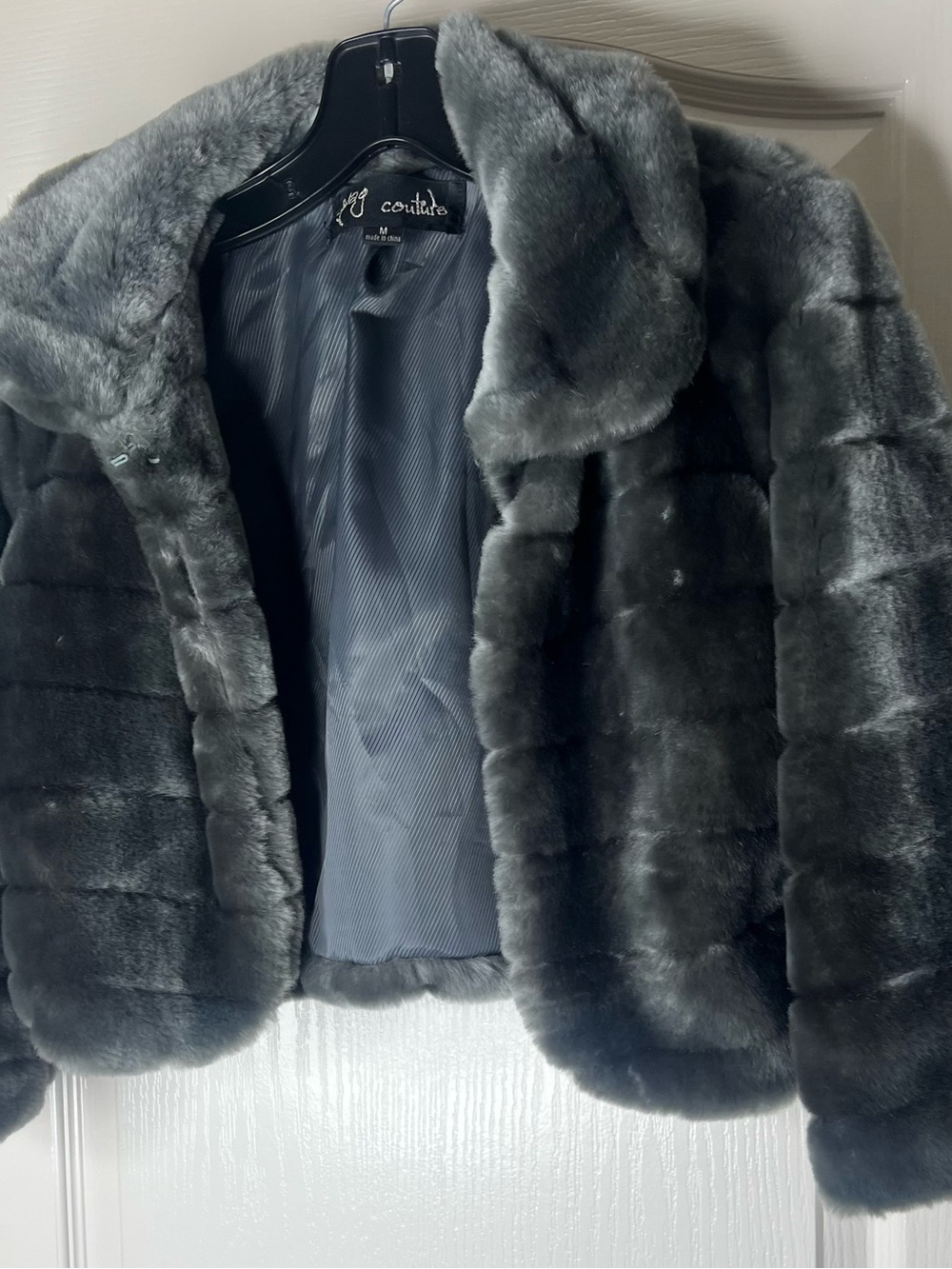 Women's Short Faux Fur Jacket in Charcoal Gray